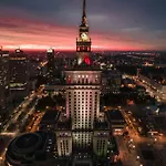 White 2 Metro Wifi 600 Mbs 75'tv Netflix, Disney+ Hbo Apartament *