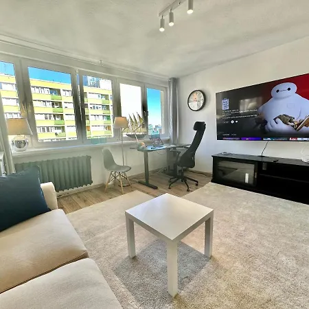 Apartment White 2 Metro Wifi 600 Mbs 75'tv Netflix, Disney+ Hbo *
