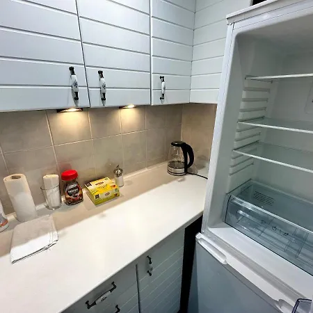 Appartamento White 2 Metro Wifi 600 Mbs 75'tv Netflix, Disney+ Hbo *